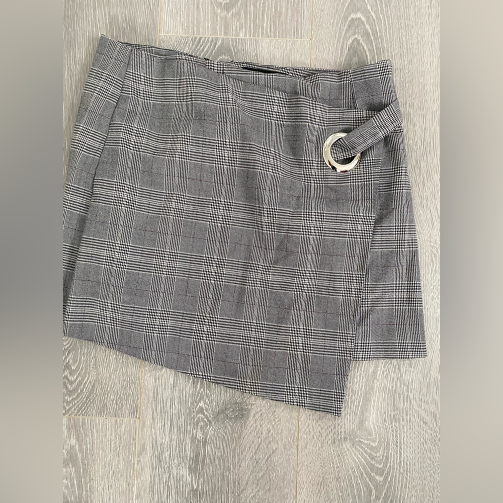 Adorable plaid forever 21 skirt - Picture 3 of 4
